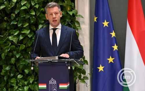 Magyar Péter: átfogó energiafejlesztési tervet fogadott el a kormány