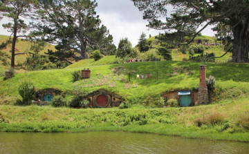 Stephen Colbert és fia dolgozik A Gyűrűk Ura-trilógiából készülő új film forgatókönyvén