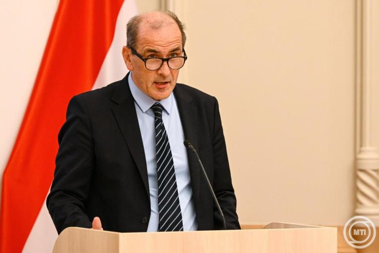 Hegedűs Zsolt: elkészült a kórházi fertőzések mérését és publikálását lehetővé tevő módszertan